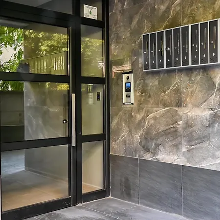 Industrial Penthouse With Panoramic Views By Parkside Boutique Apartment
