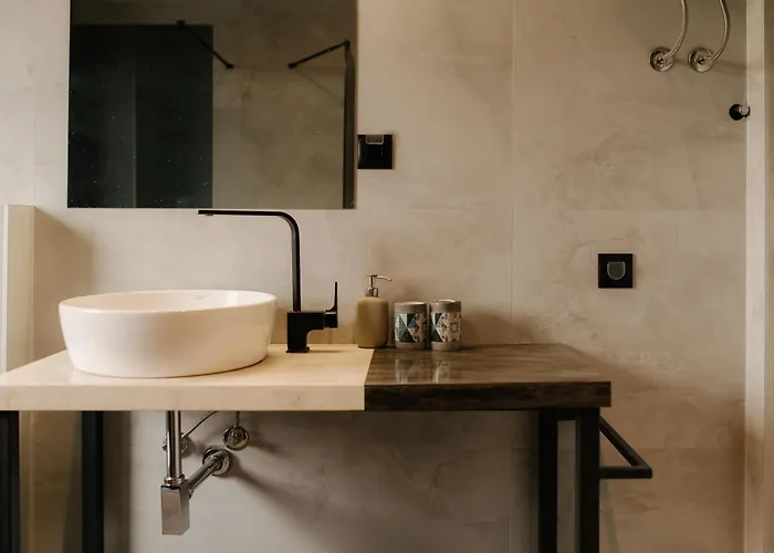 Industrial Penthouse With Panoramic Views By Parkside Boutique *