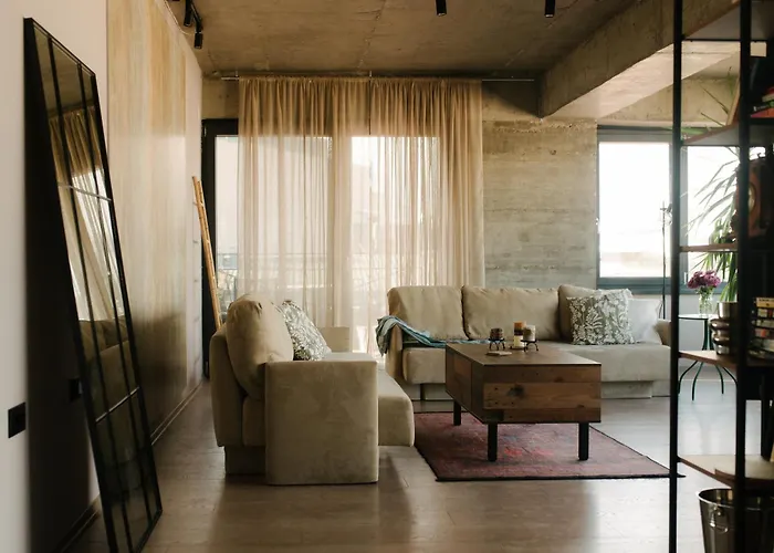 Industrial Penthouse With Panoramic Views By Parkside Boutique Apartment